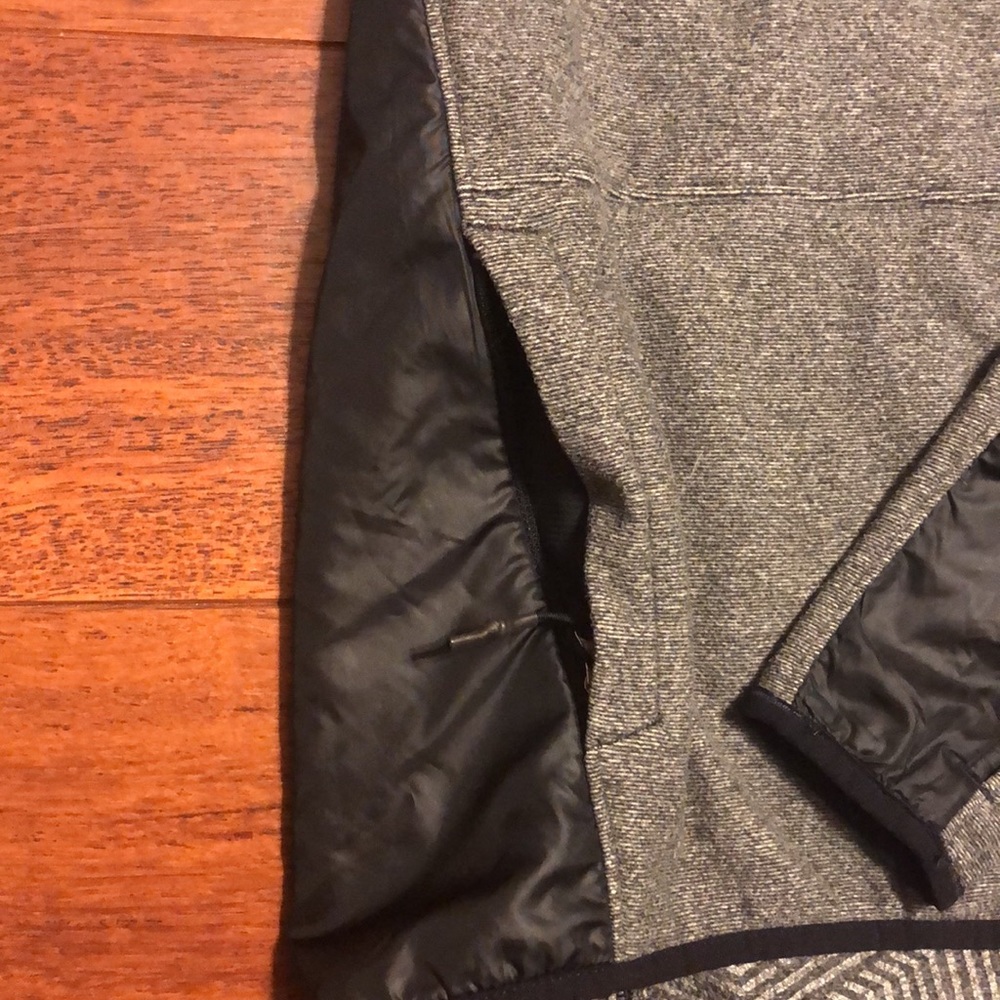 Under Armour black and grey pullover jacket. Size XS. - Picture 5 of 7
